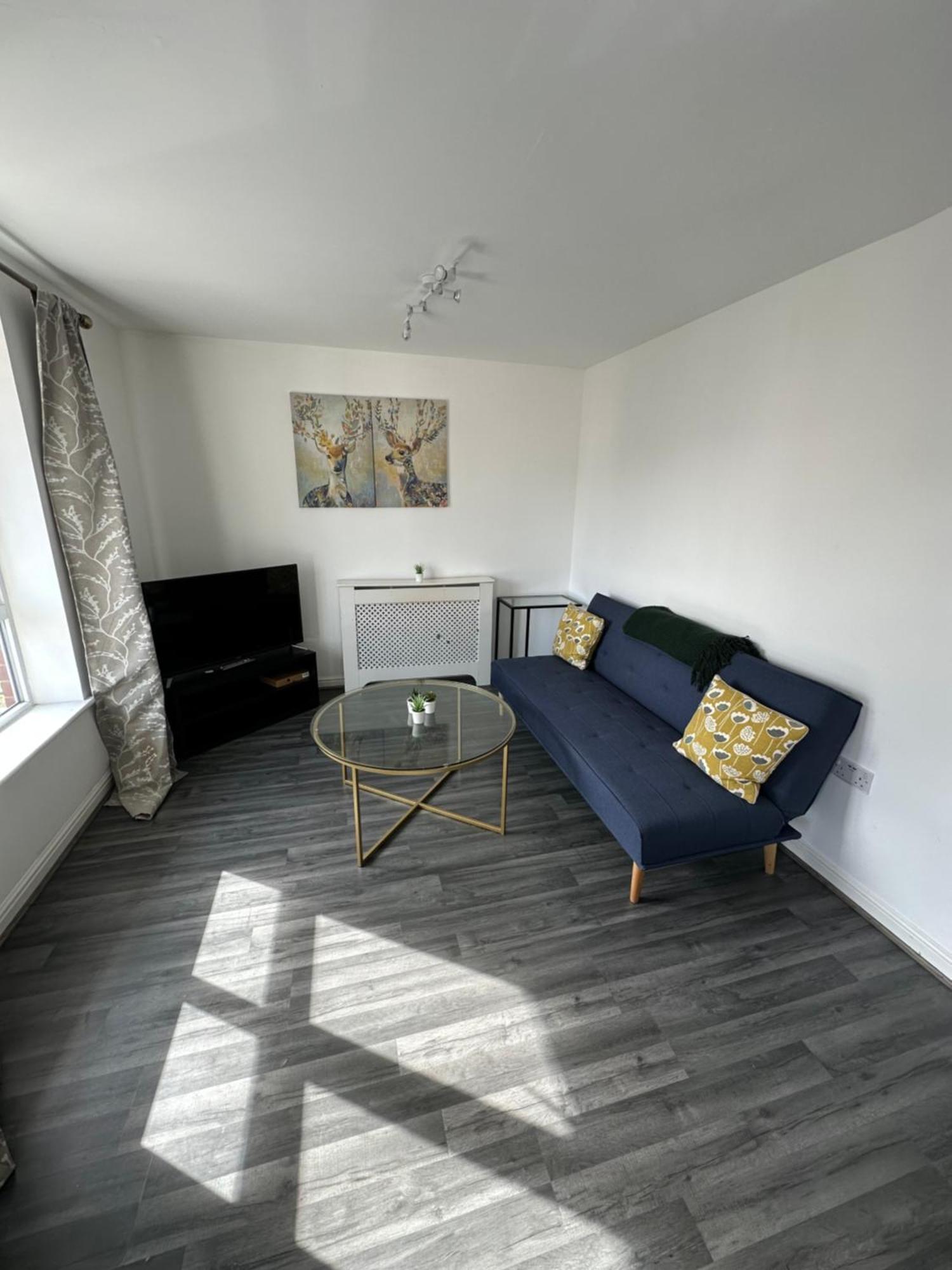 Suites By Rehoboth - Abbey Wood Station - London Zone 4 Buitenkant foto