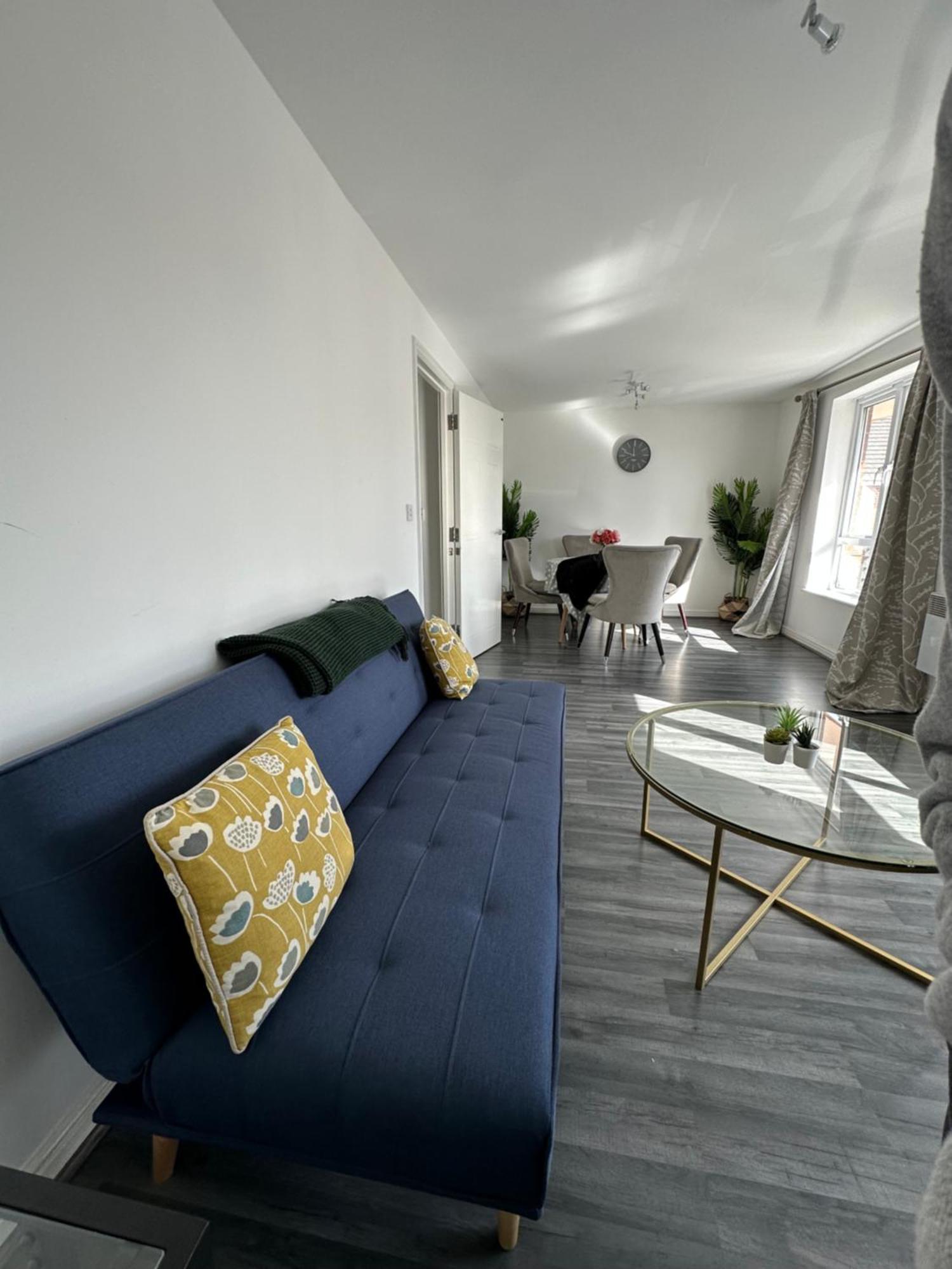 Suites By Rehoboth - Abbey Wood Station - London Zone 4 Buitenkant foto